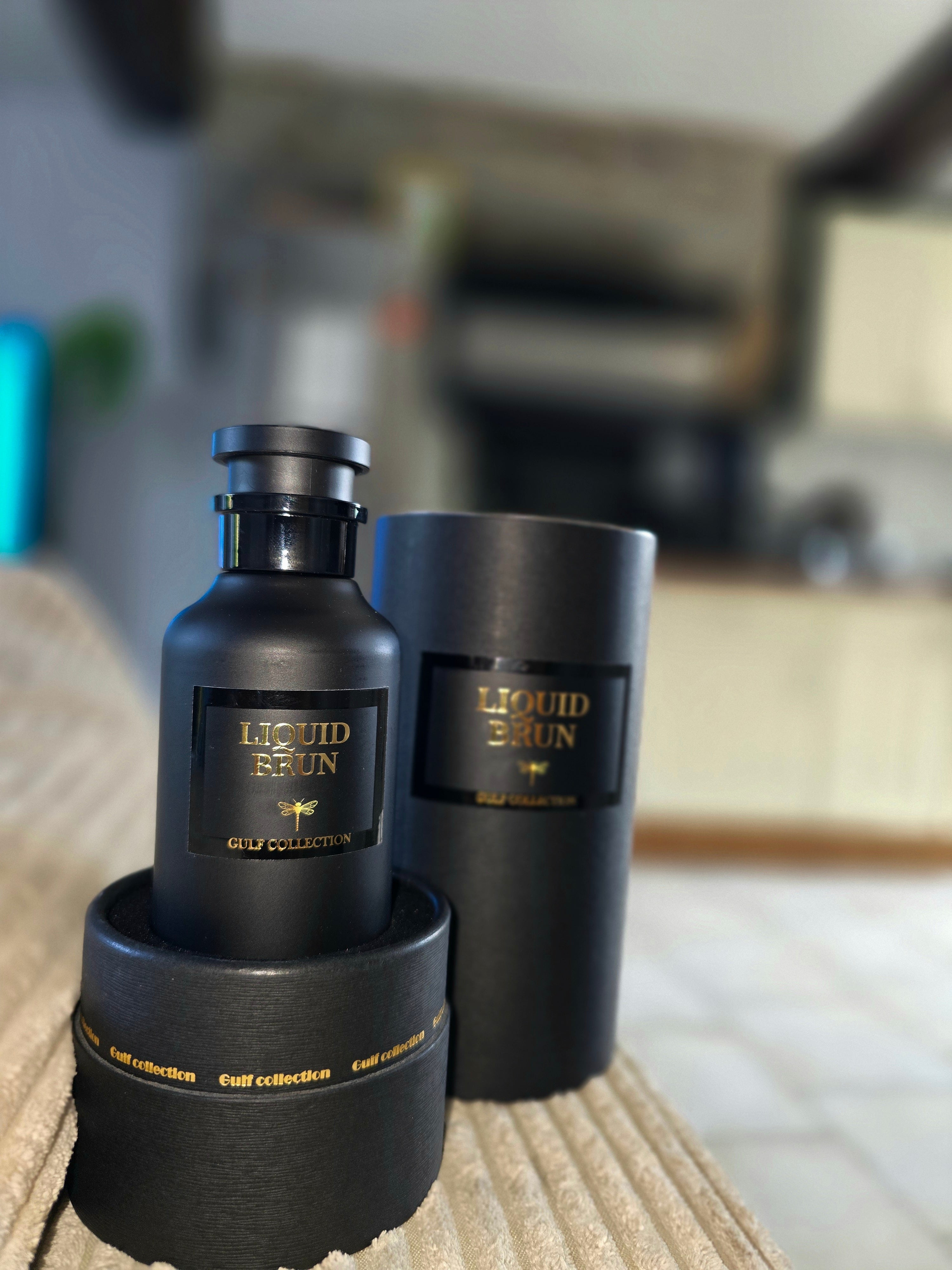 Liquide BRUN extrait de parfum